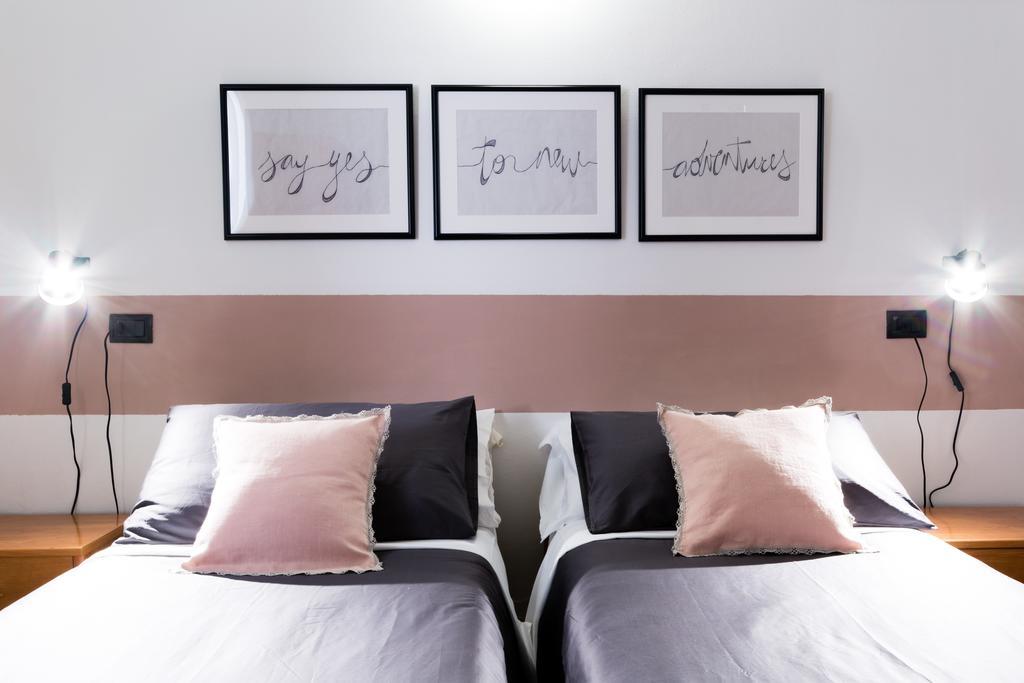 Senzanome - Old Town - Bologna Apartment Luaran gambar